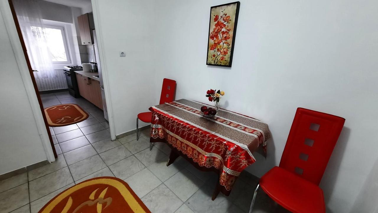 Modern Semi-Central 1 Bedroom Apartment, 3 Parks Nearby Bukarest Exterior foto